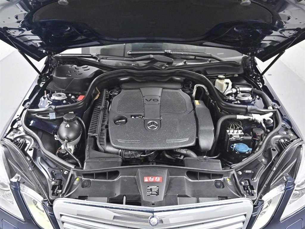 Mercedes Benz E class - Vista 6