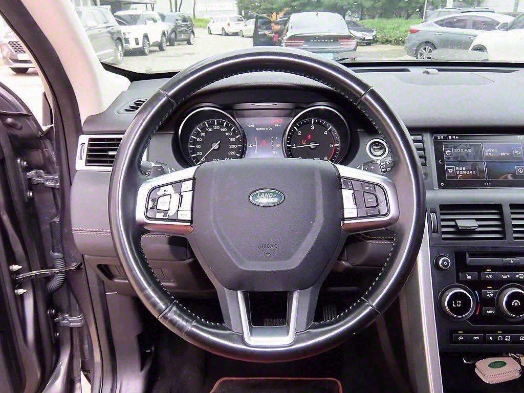 Land Rover Discovery Sports - Vista 8