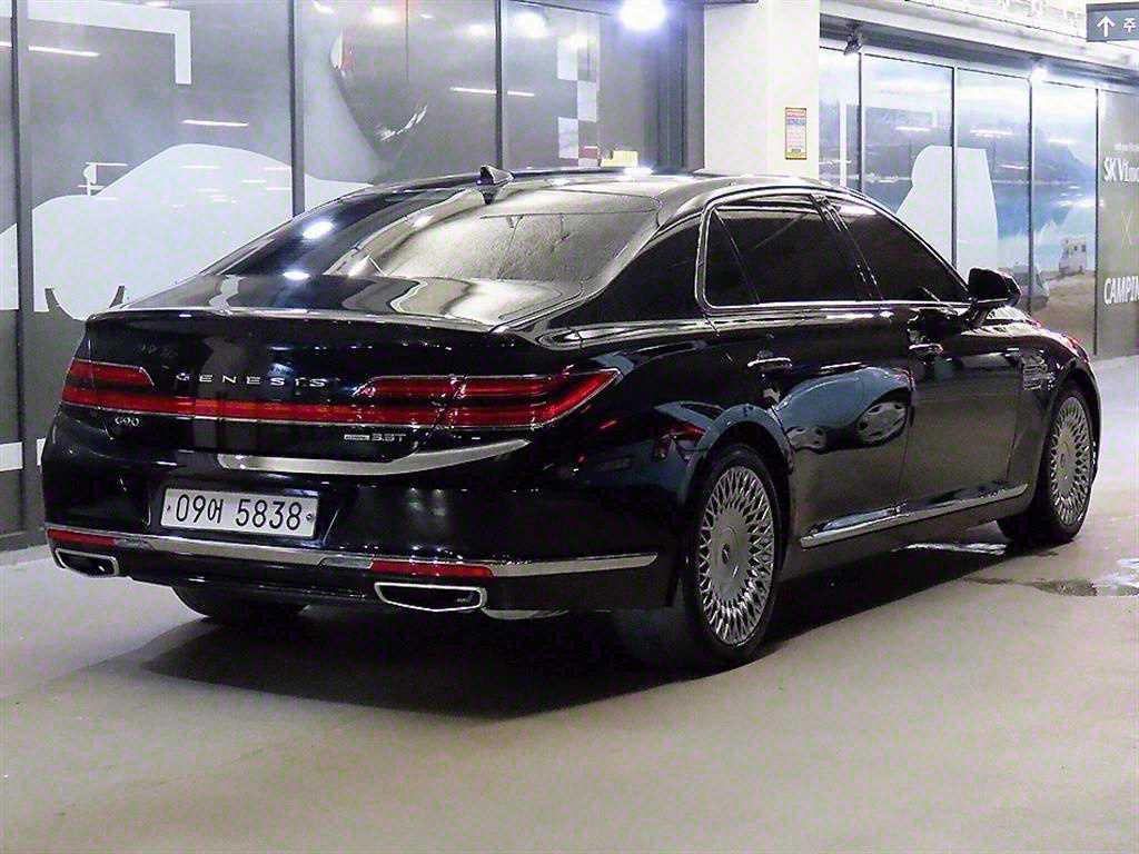 Genesis G90 - Vista 4