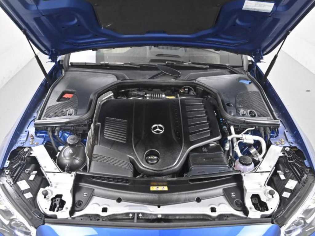 Mercedes Benz E class - Vista 6