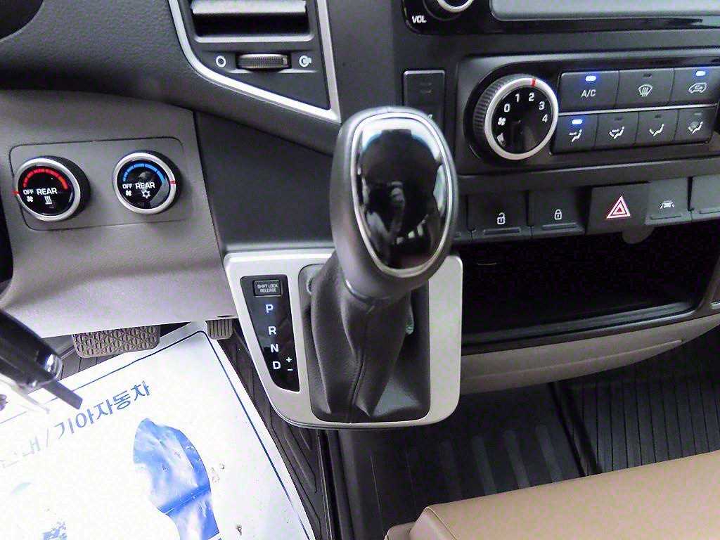 HYUNDAI Solati - Vista 12