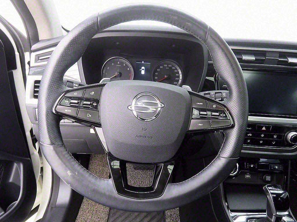 Ssangyong Korando - Vista 11