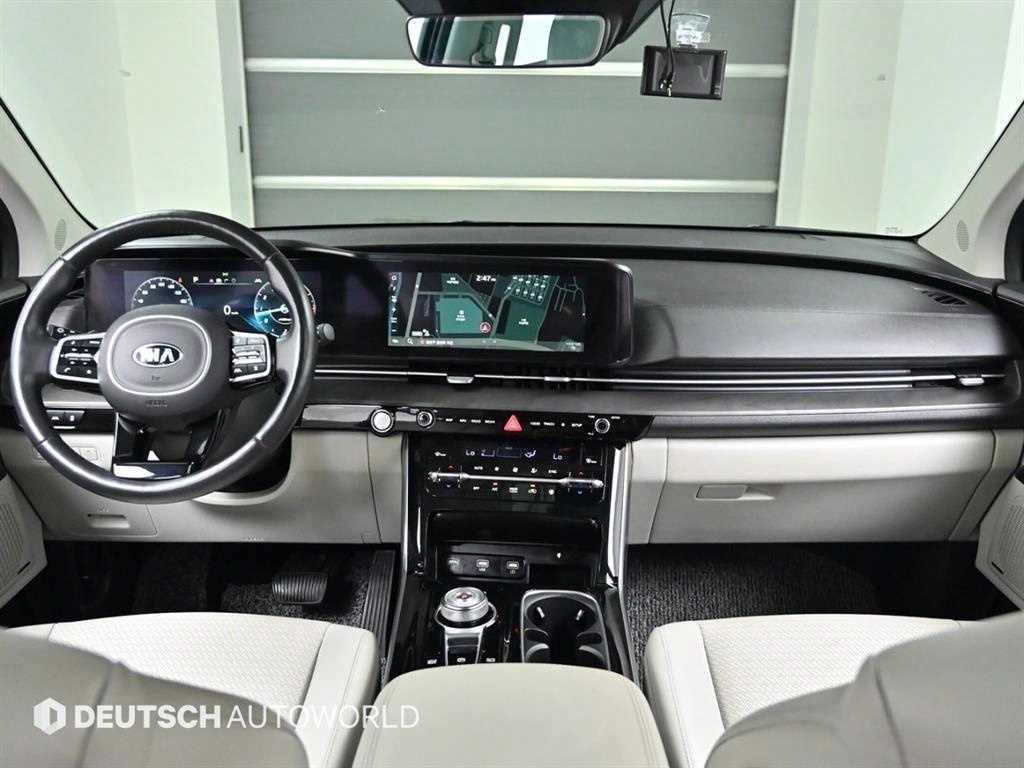 KIA Carnival - Vista 7
