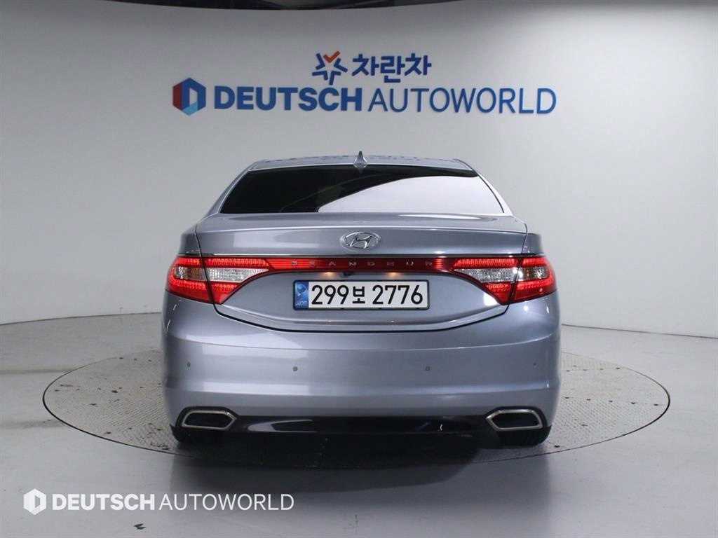 HYUNDAI Grandeur - Vista 4