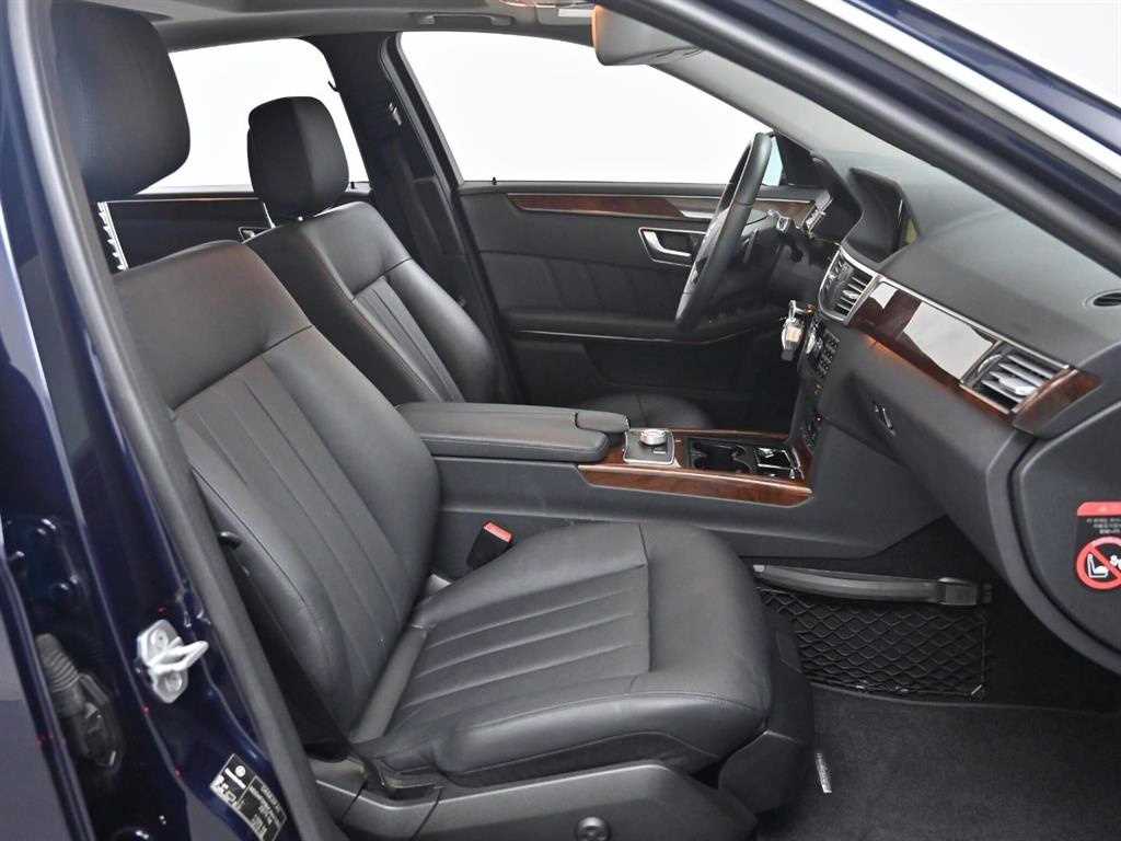 Mercedes Benz E class - Vista 10