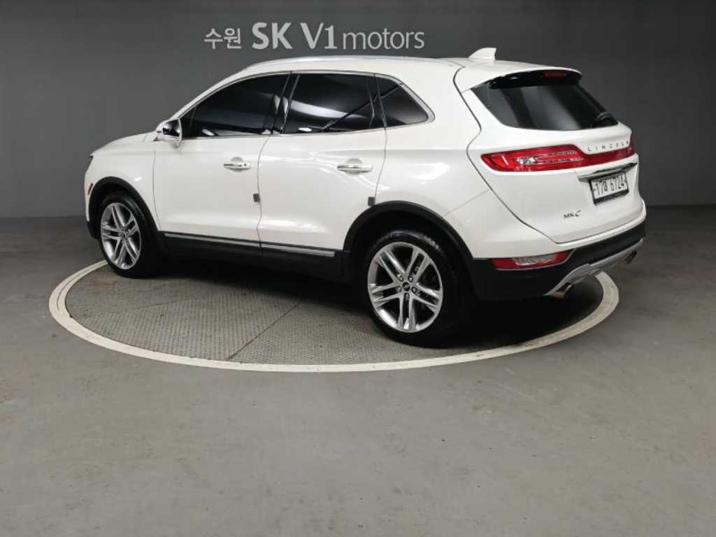 Lincoln MKC - Vista 4