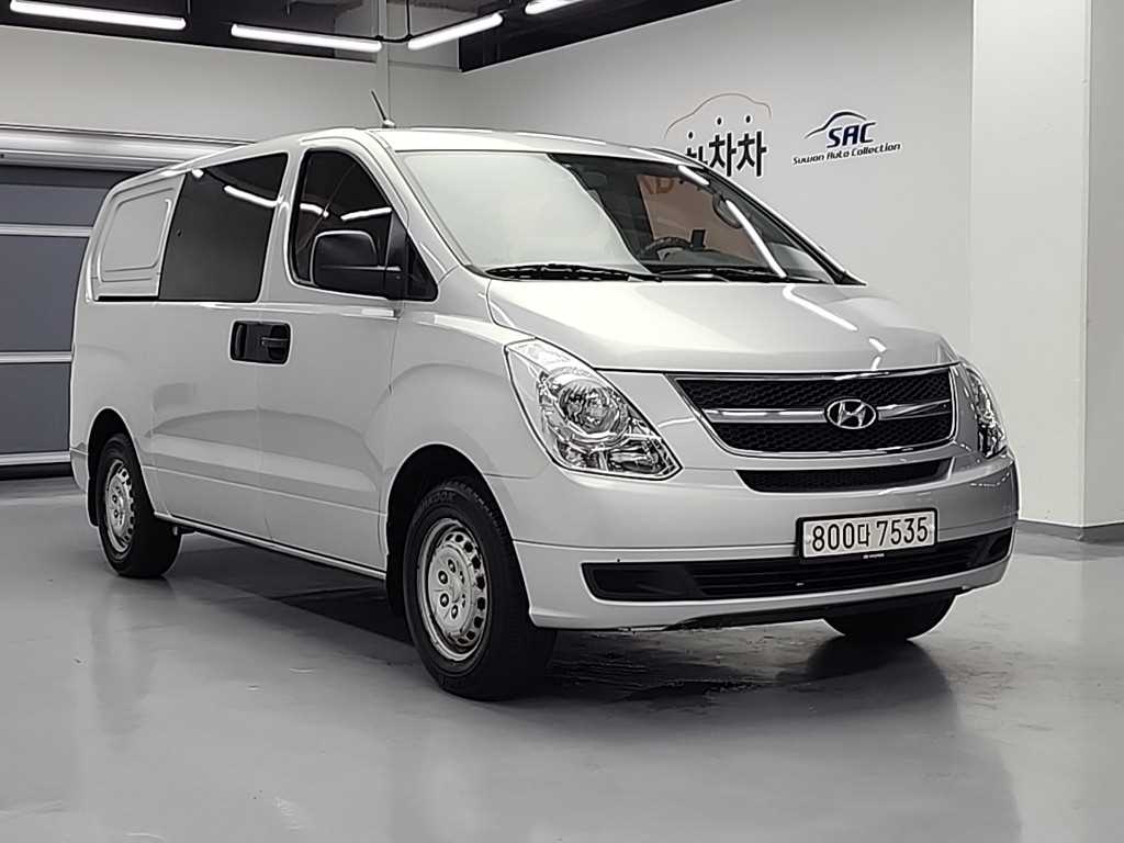 HYUNDAI Starex - Vista 4