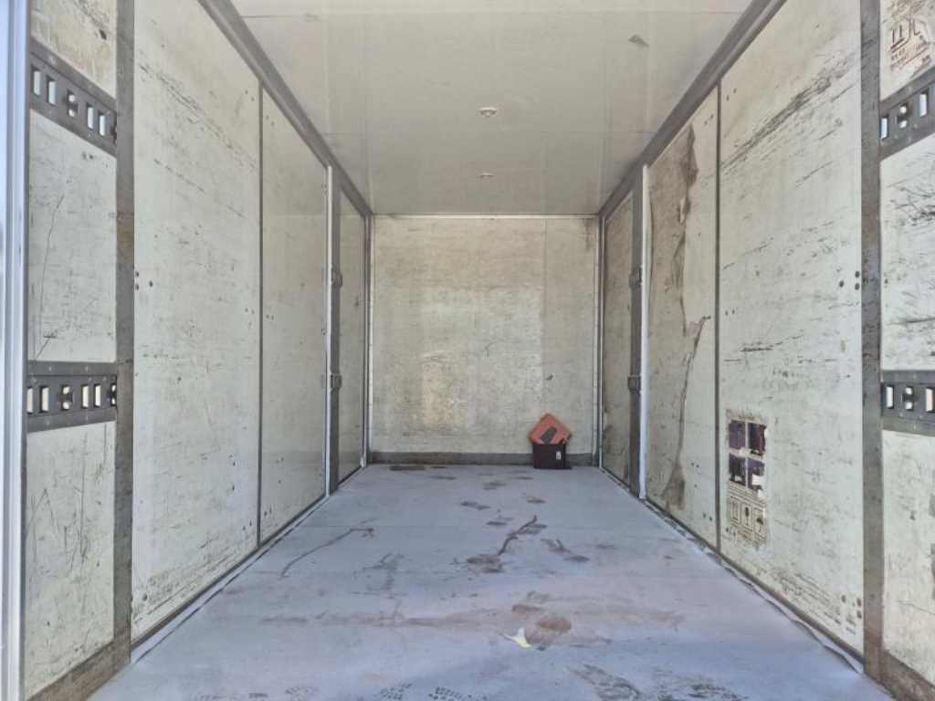 medium and large cargo Cargo - Vista 7