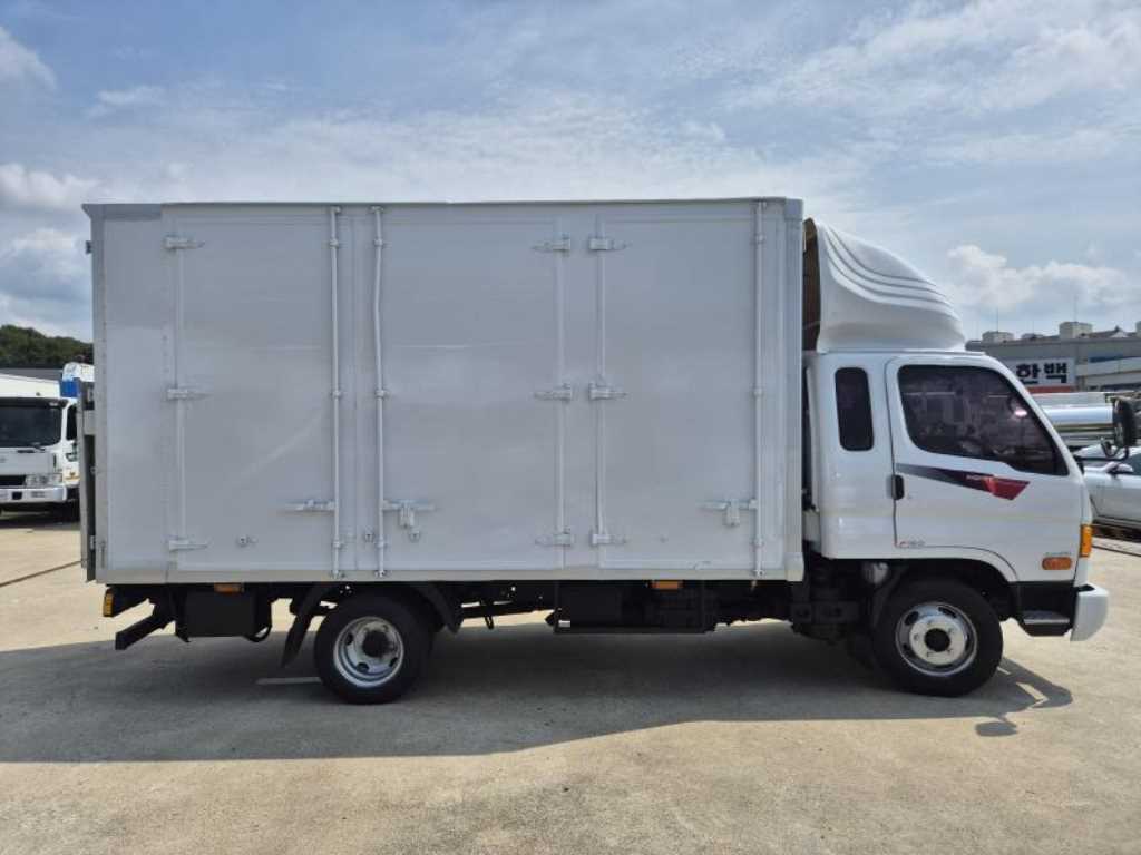 medium and large cargo Cargo - Vista 9