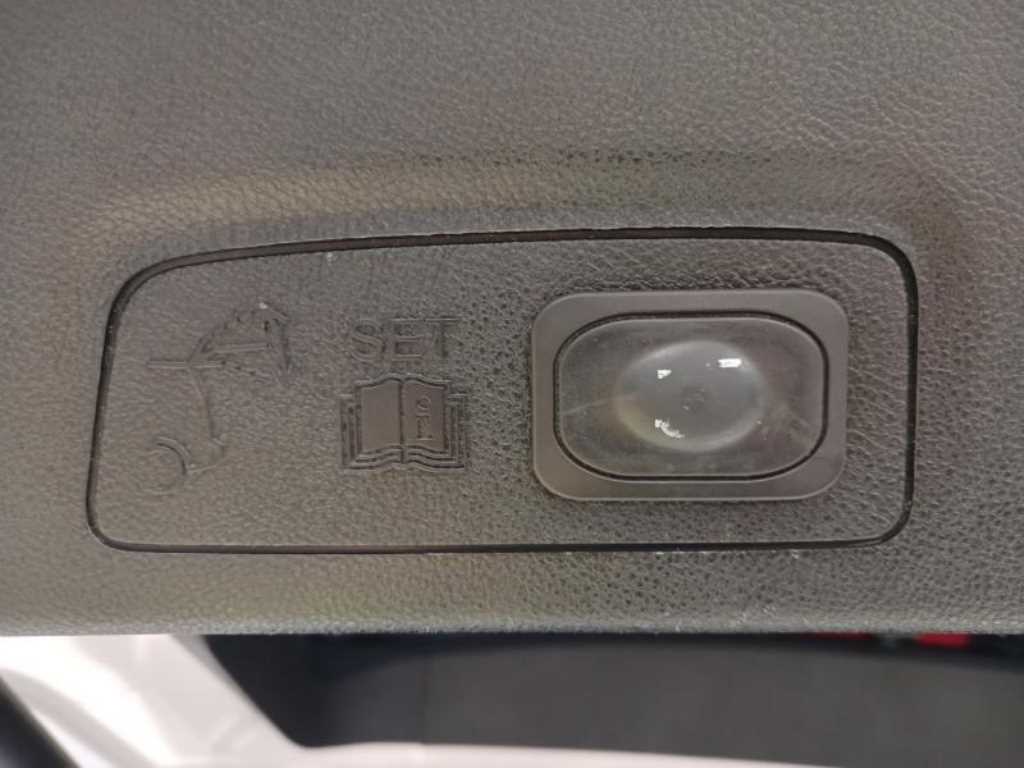 Lincoln MKC 2019 Blanco - Importación desde Corea - HF Imports Iquique - Foto 18