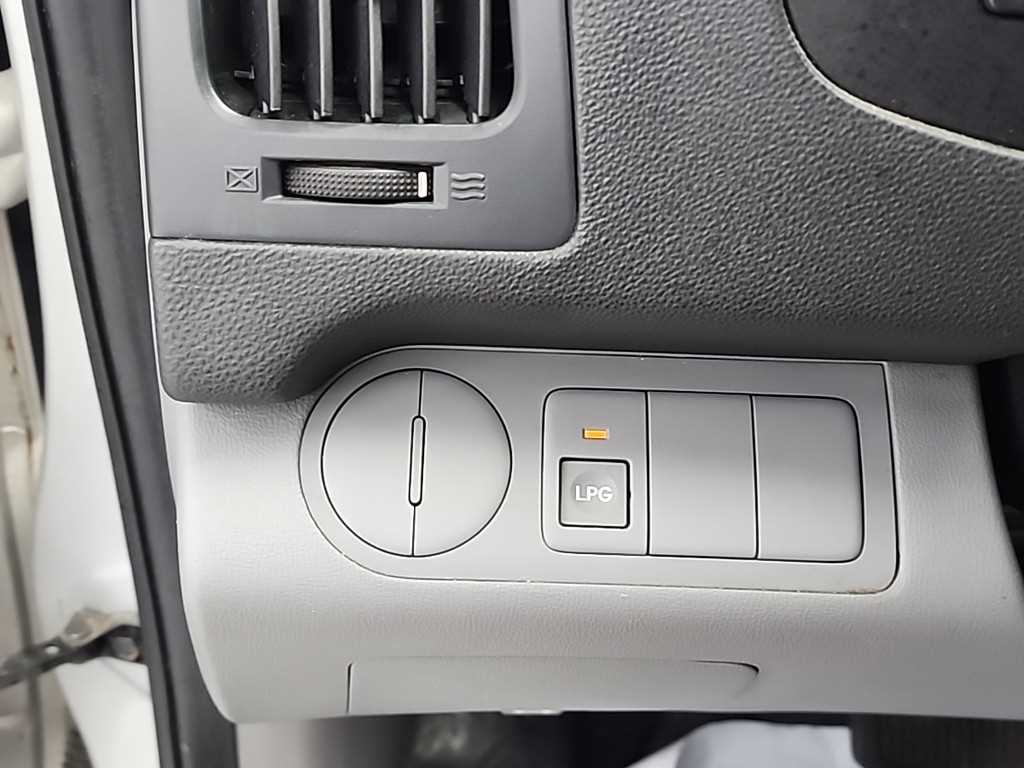 HYUNDAI Starex 2010 Gris - Importación desde Corea - HF Imports Iquique - Foto 14