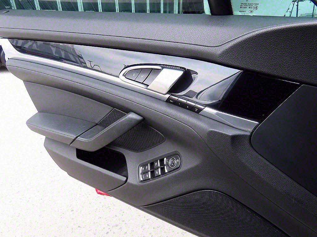 Porsche Panamera - Vista 11