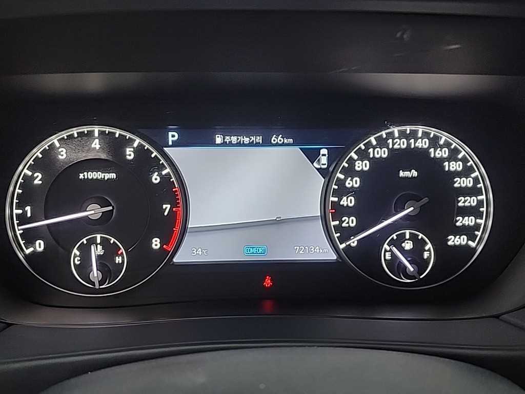 Genesis G90 - Vista 6