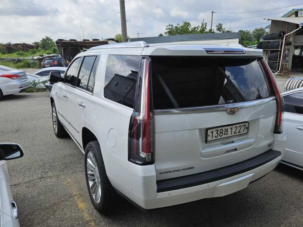 Cadillac Escalade - Vista 4