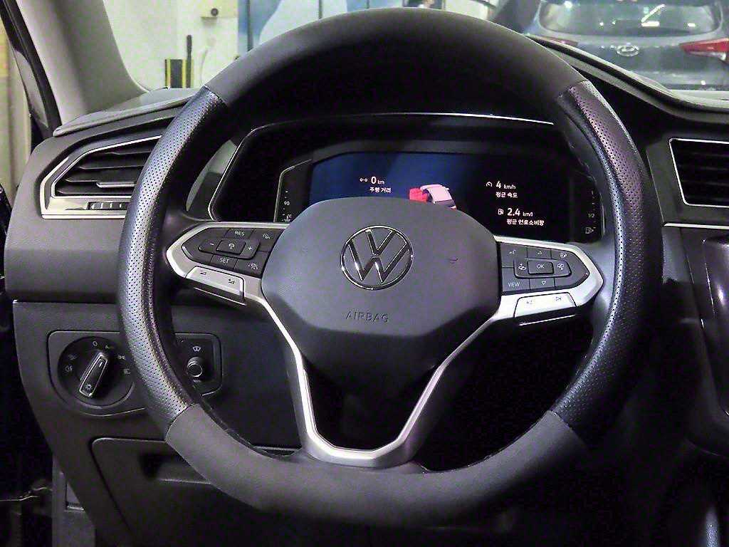 Volkswagen Tiguan - Vista 8