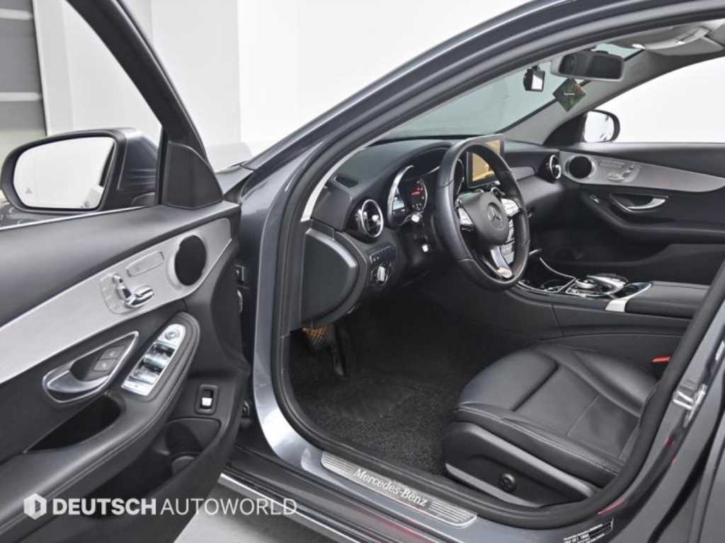 Mercedes Benz C Class - Vista 11