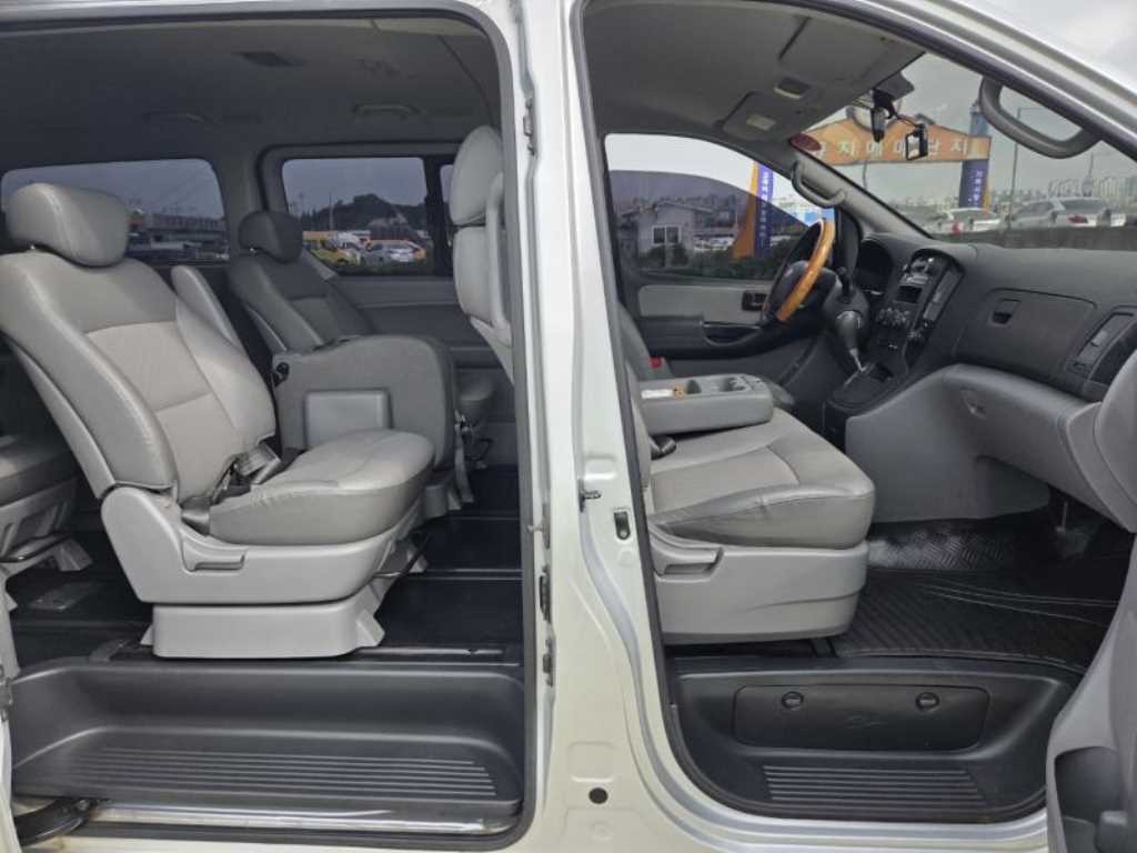 HYUNDAI Starex 2009 - Importación desde Corea - HF Imports Iquique - Foto 18