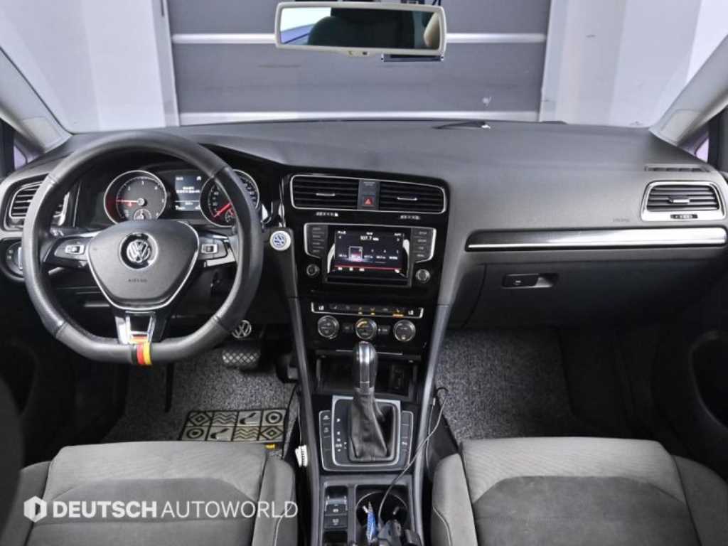 Volkswagen Golf - Vista 7