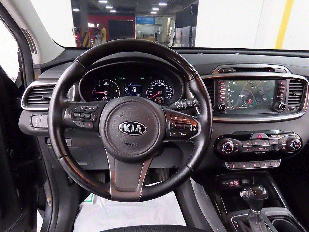 KIA Sorento - Vista 9