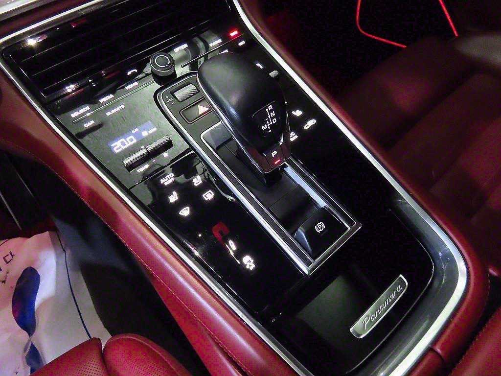 Porsche Panamera - Vista 12