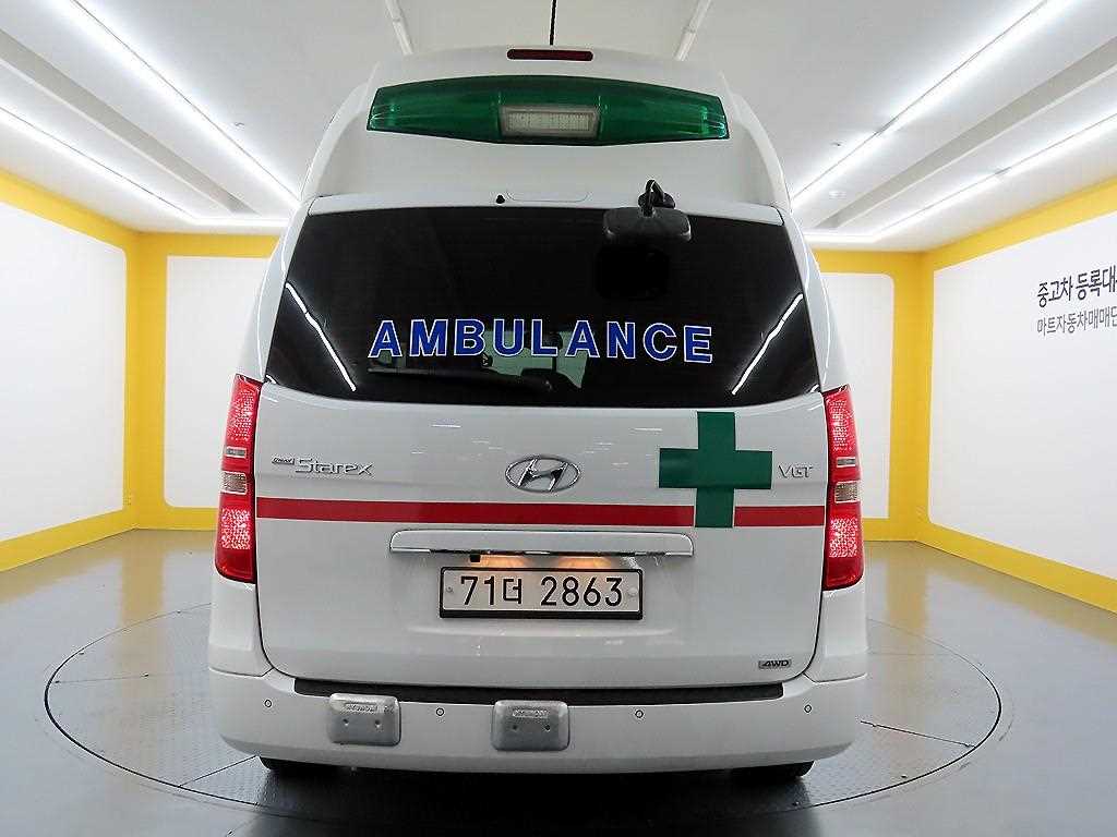 HYUNDAI Starex - Vista 3