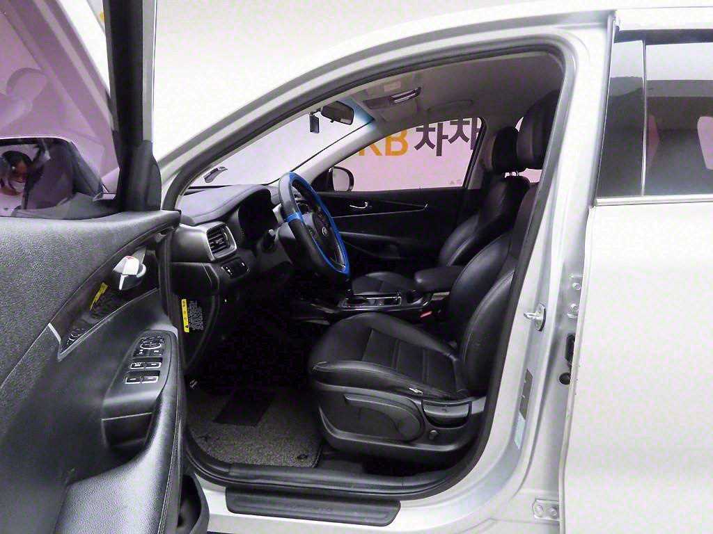 KIA Sorento - Vista 11
