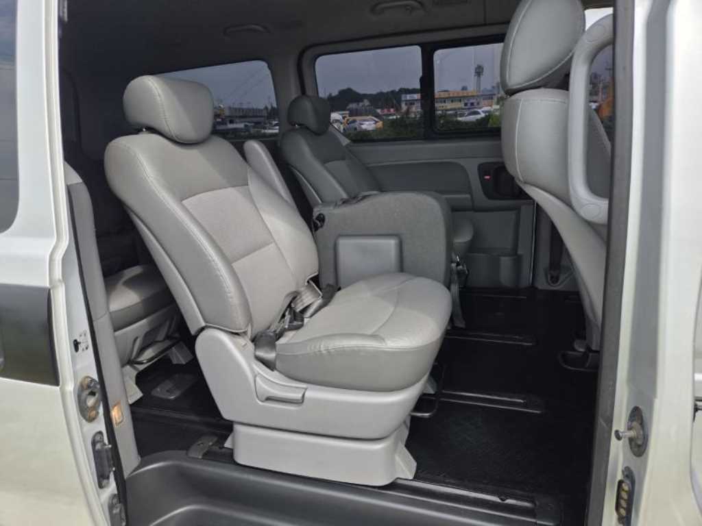 HYUNDAI Starex 2009 - Importación desde Corea - HF Imports Iquique - Foto 19