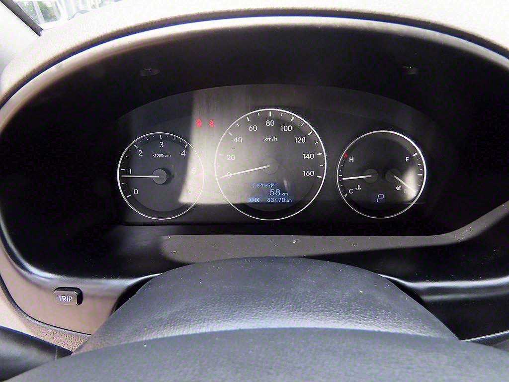 HYUNDAI Starex - Vista 10