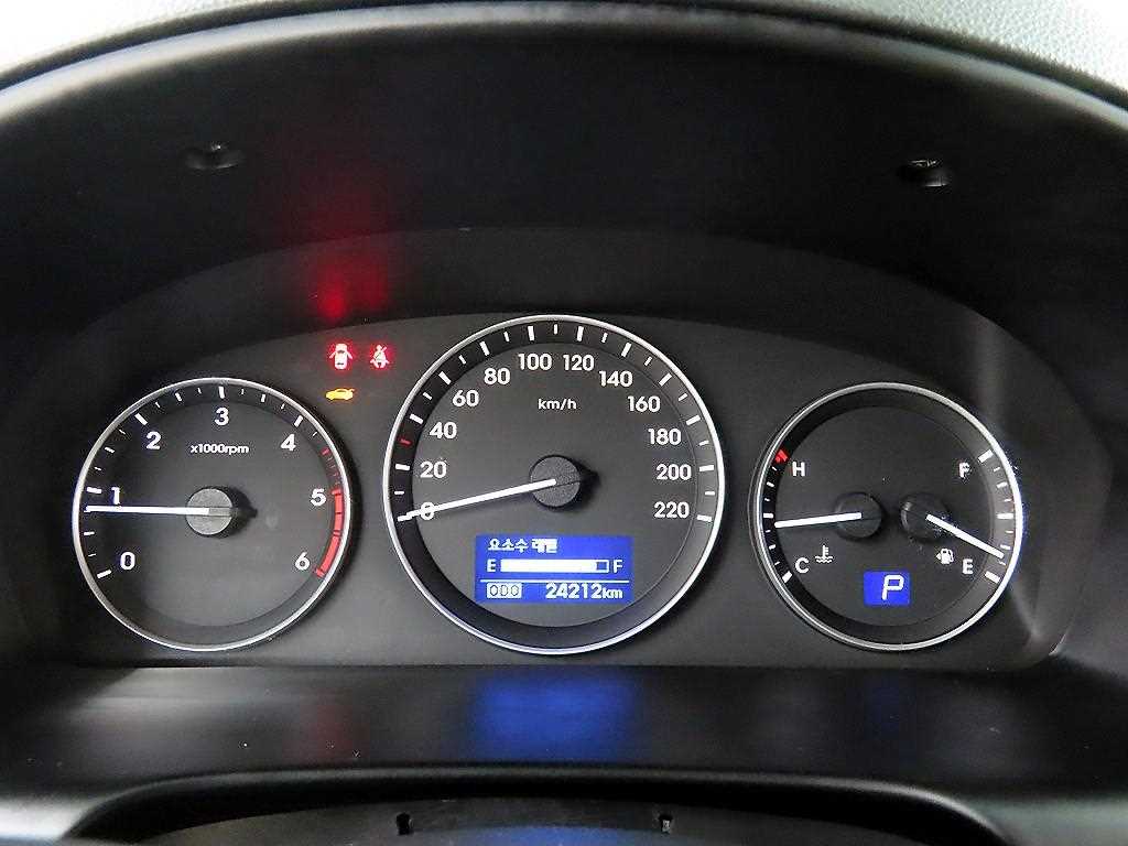 HYUNDAI Starex - Vista 5