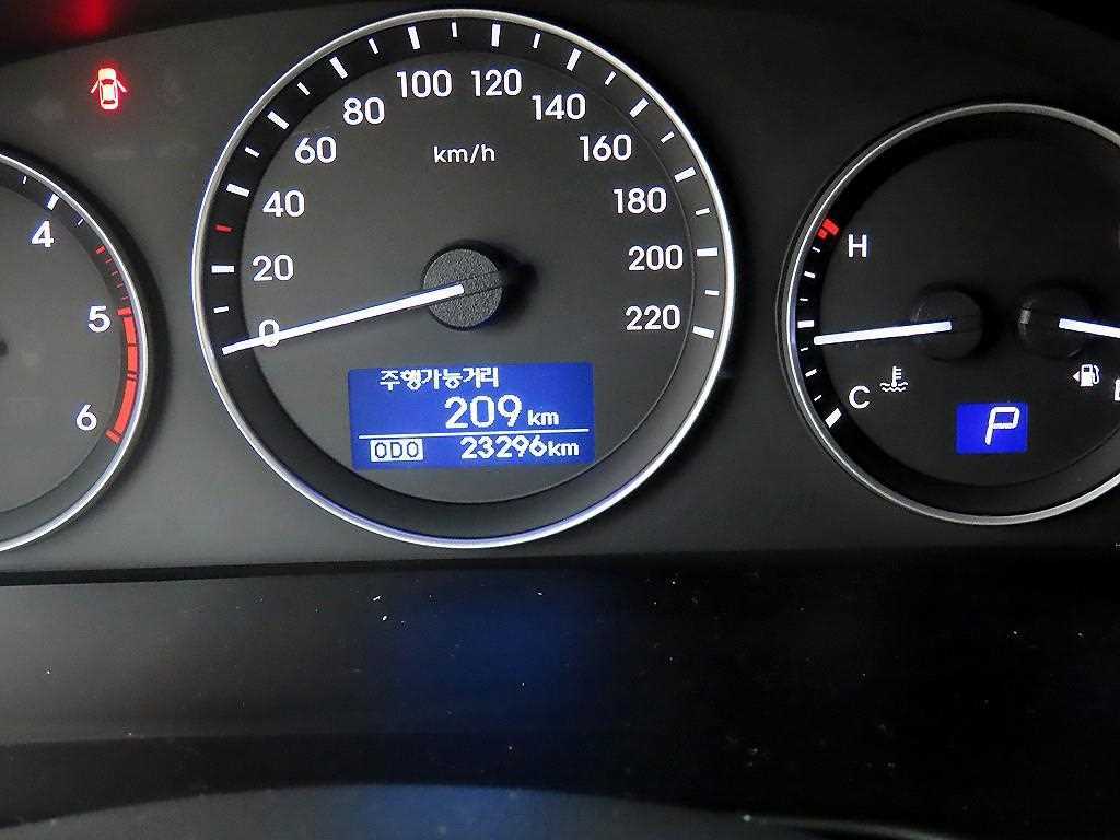 HYUNDAI Starex - Vista 7