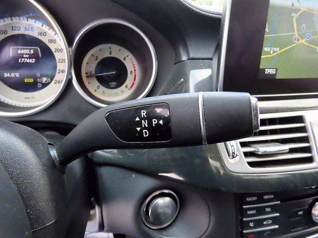 Mercedes Benz CLS Class - Vista 10