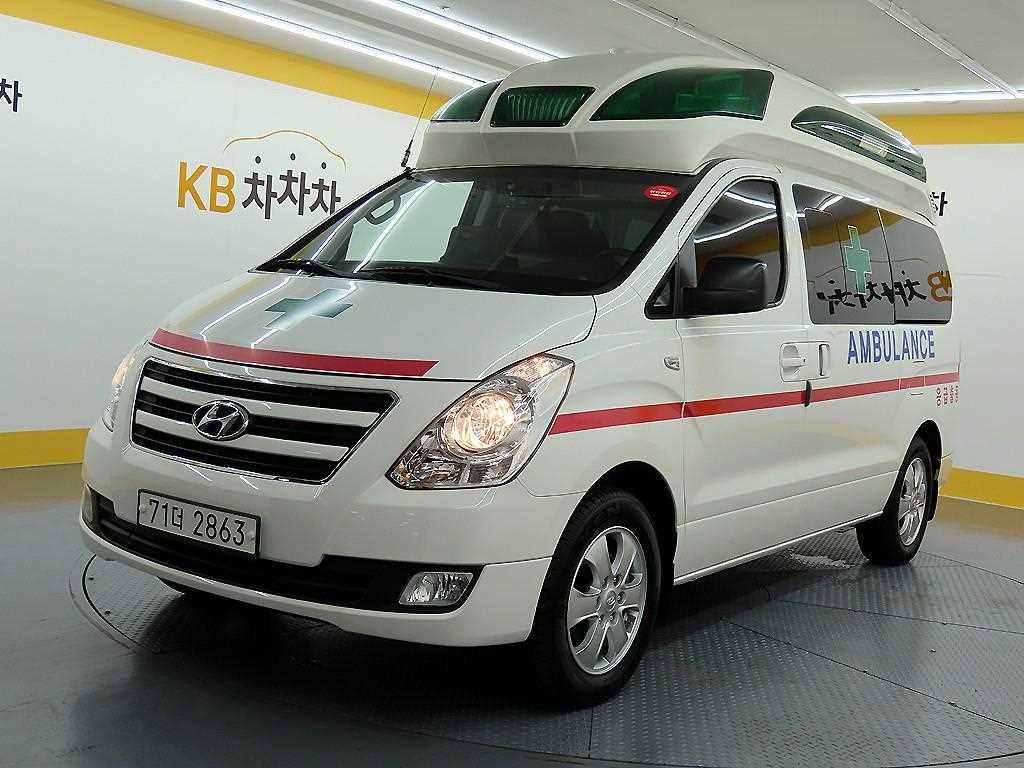HYUNDAI Starex - Vista 2