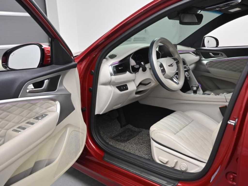 Genesis G70 - Vista 11