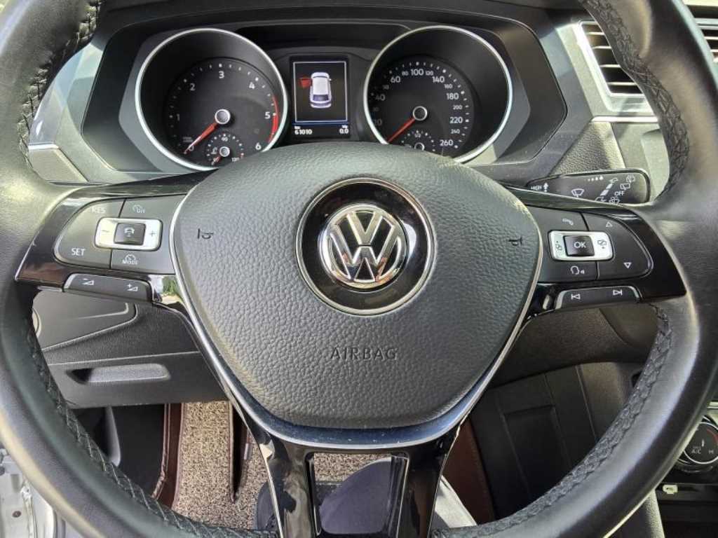 Volkswagen Tiguan - Vista 11