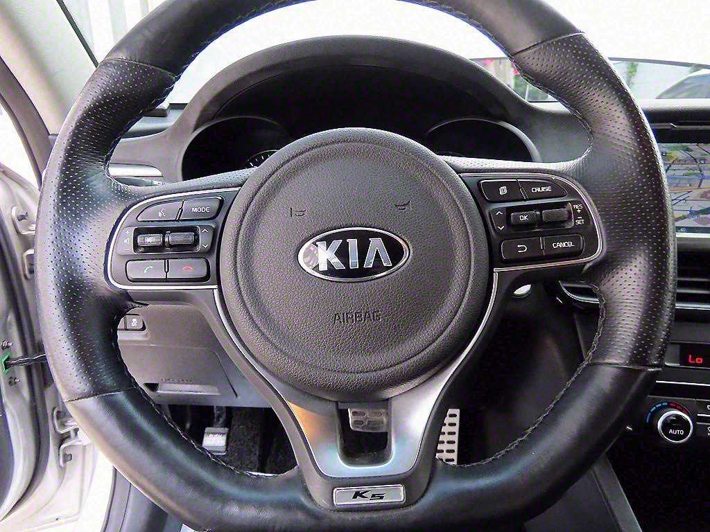 KIA K5 - Vista 8