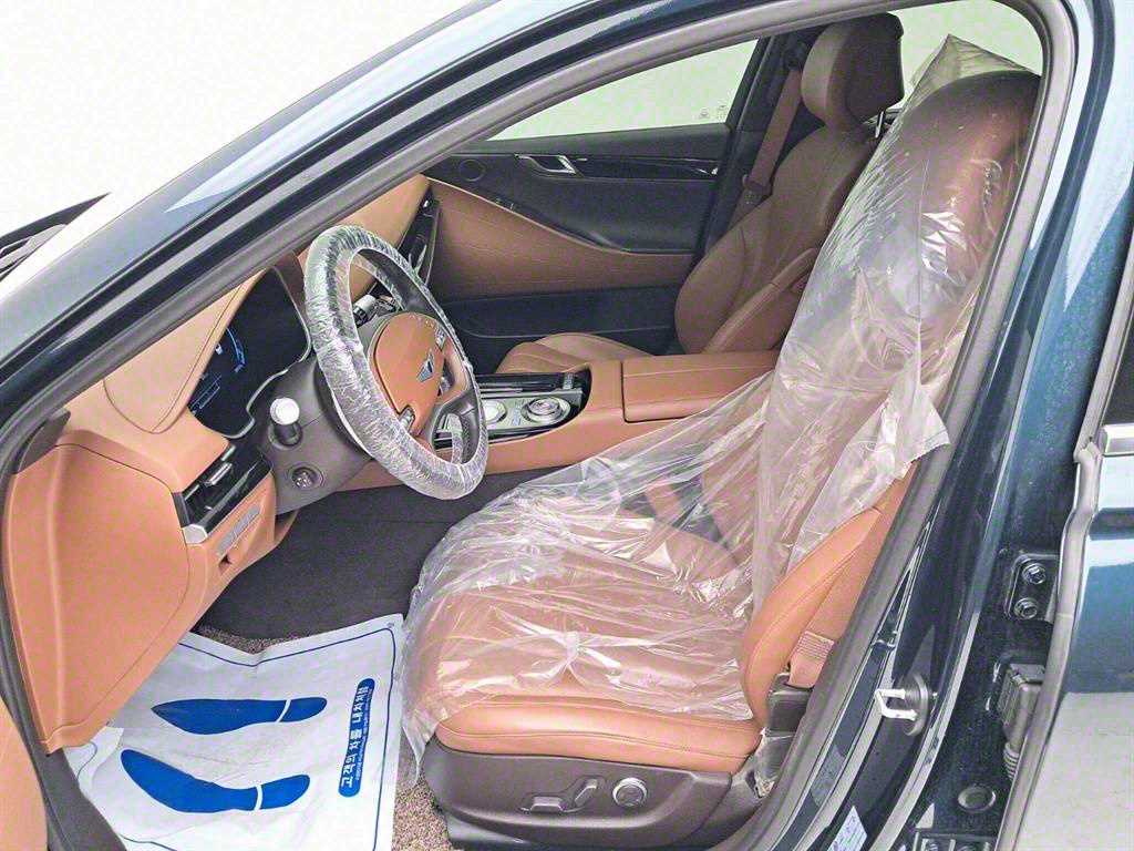 Genesis G80 - Vista 11