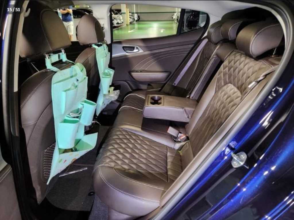 KIA Stinger - Vista 8