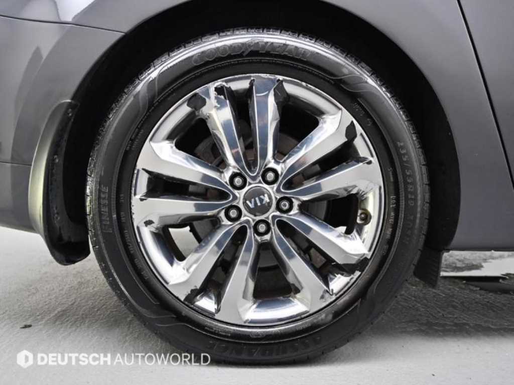 KIA Carnival - Vista 5