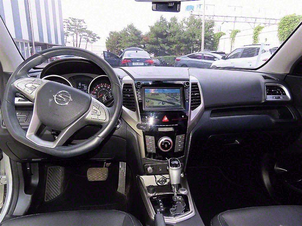 Ssangyong Tivoli - Vista 7