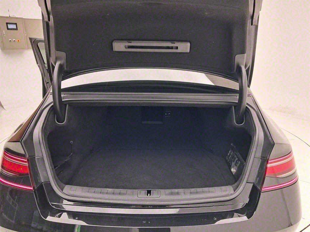 Genesis G90 - Vista 11