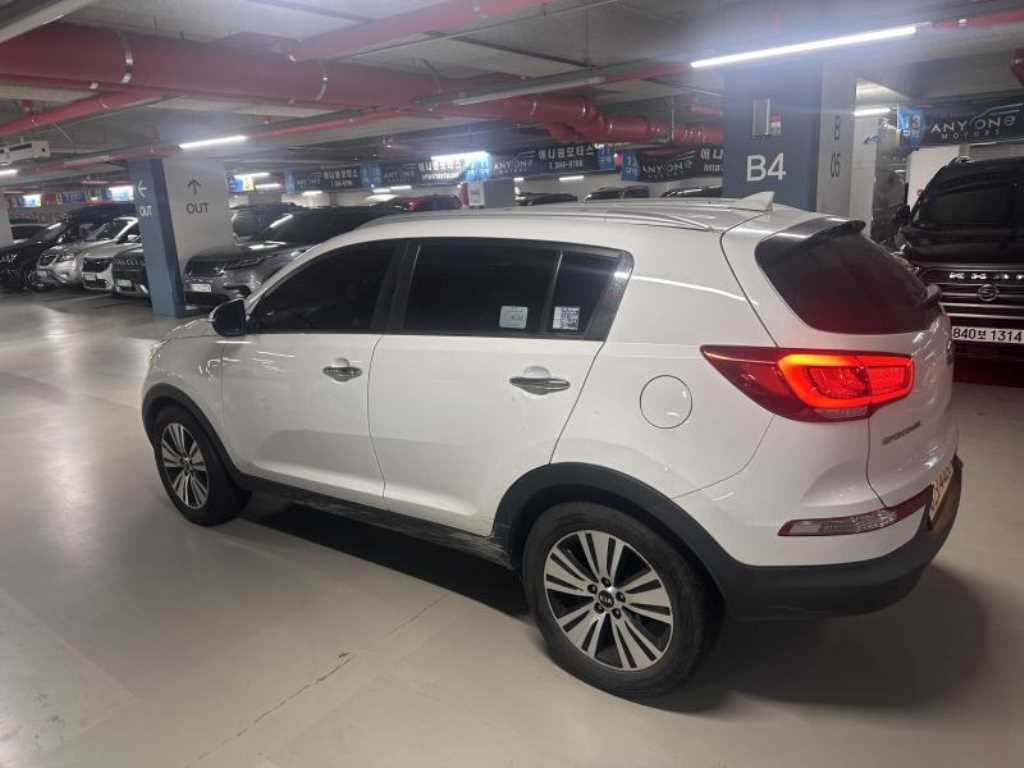 KIA Sportage - Vista 4