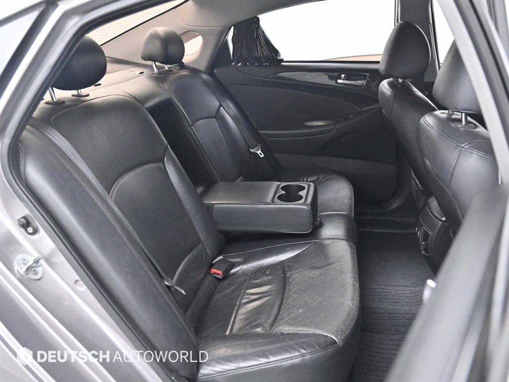 HYUNDAI Sonata - Vista 12