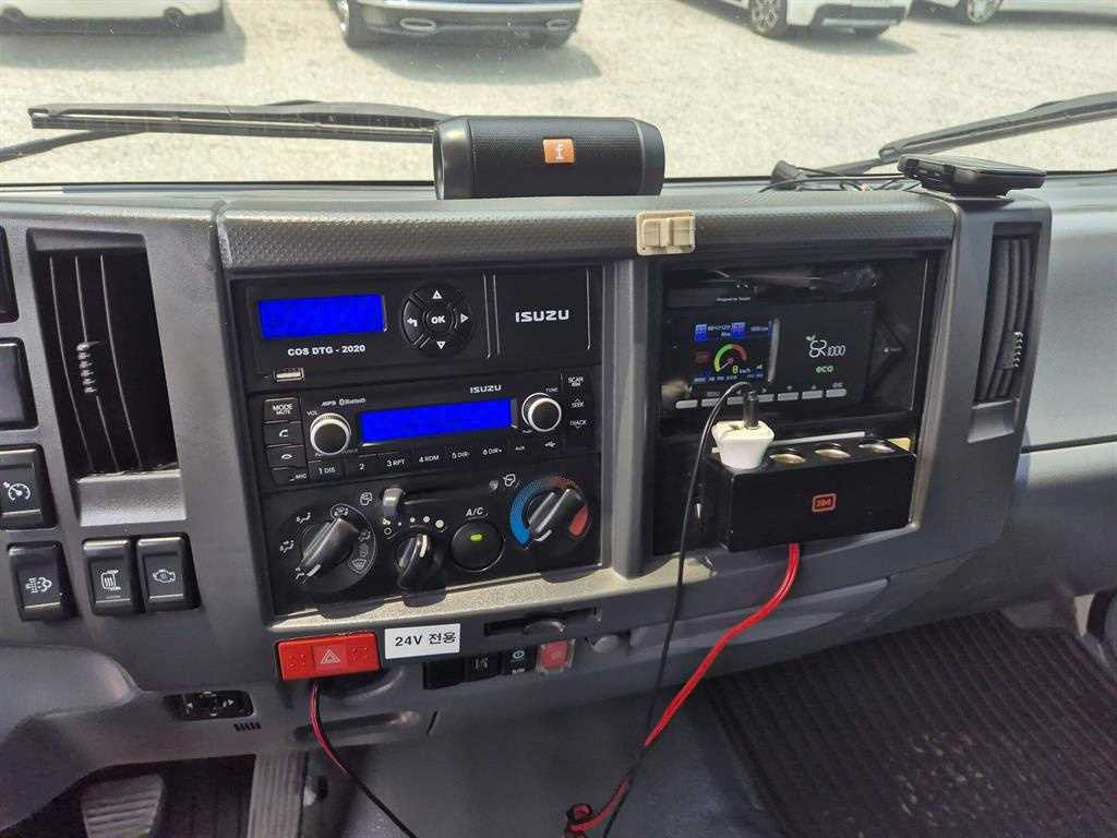 medium and large cargo truck 2019 Blanco - Importación desde Corea - HF Imports Iquique - Foto 13