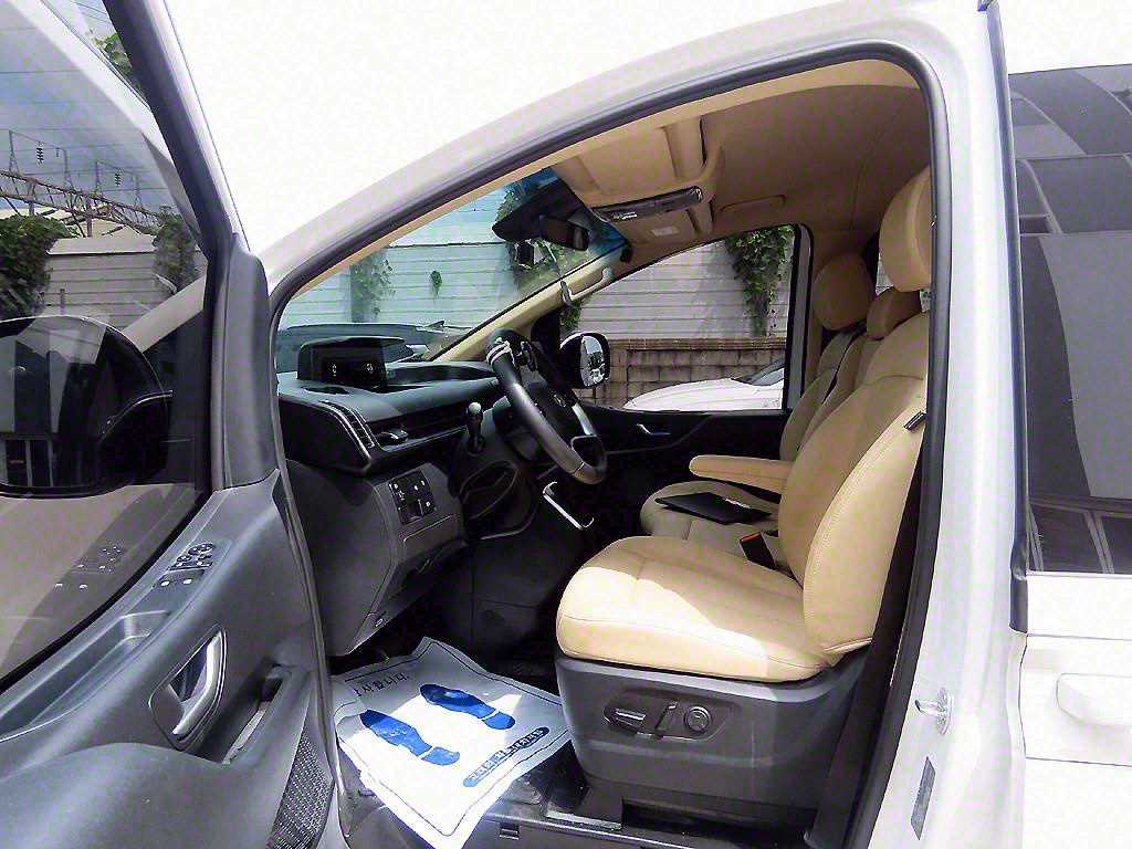 HYUNDAI Staria - Vista 5