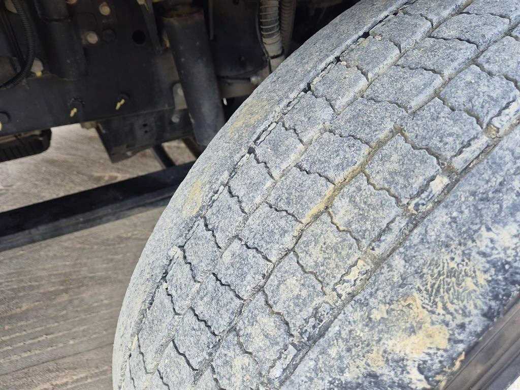 medium and large cargo truck - Vista 8