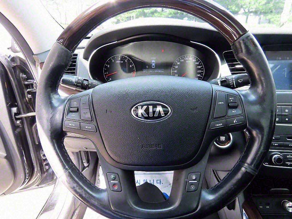 KIA K7 - Vista 8
