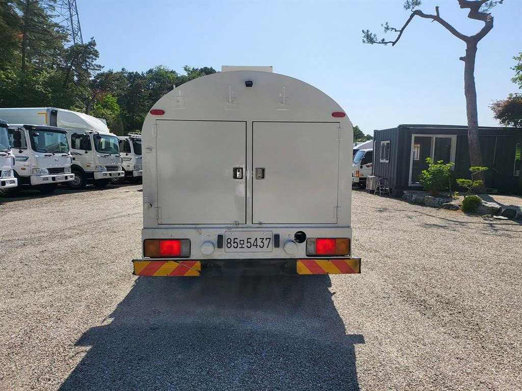 medium and large cargo Rory - Vista 5