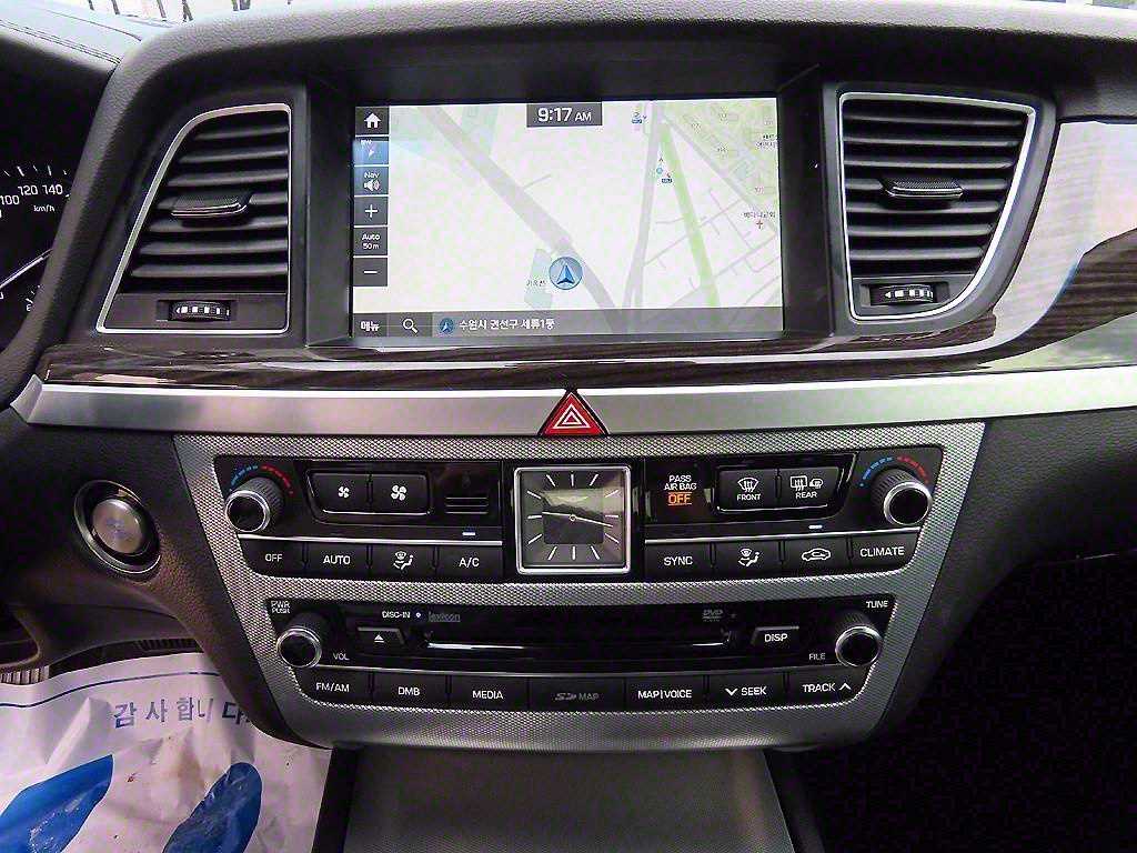 Genesis G80 - Vista 12