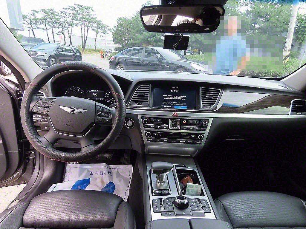 Genesis G80 - Vista 7