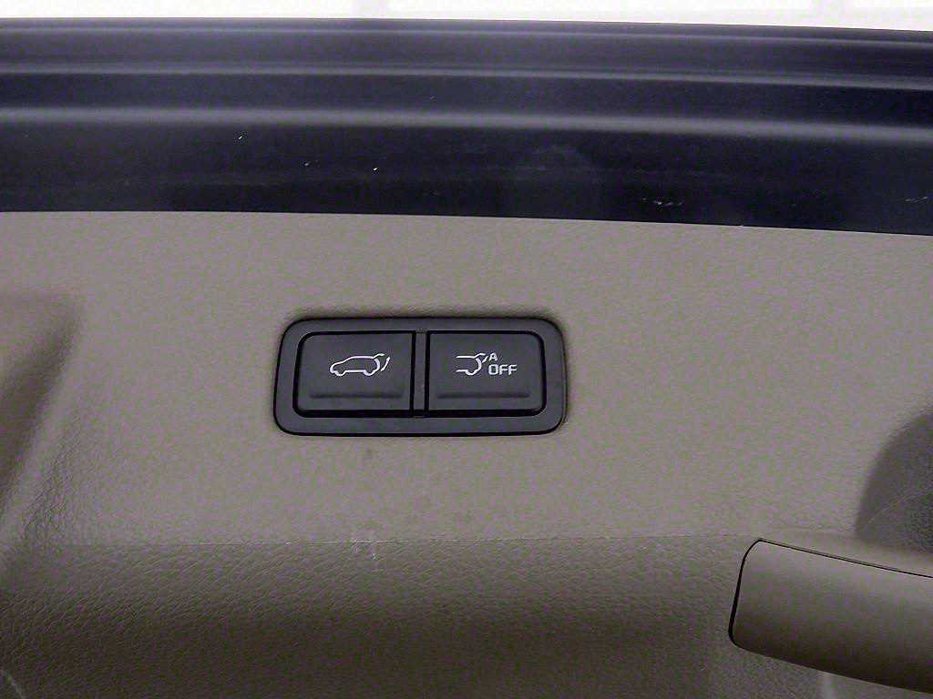 KIA Carnival - Vista 6